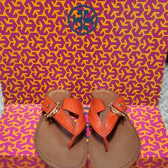 Tory Burch sandal - Picture 2 of 3
